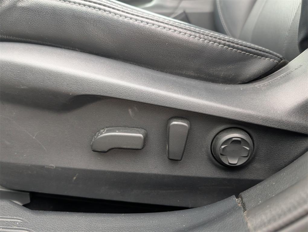 used 2025 Subaru Outback car, priced at $31,900