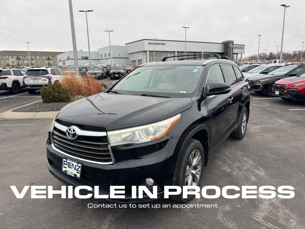 used 2015 Toyota Highlander car, priced at $14,400