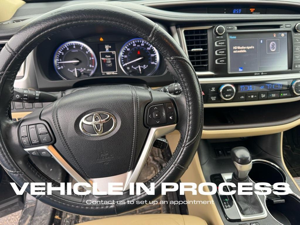 used 2015 Toyota Highlander car, priced at $14,400