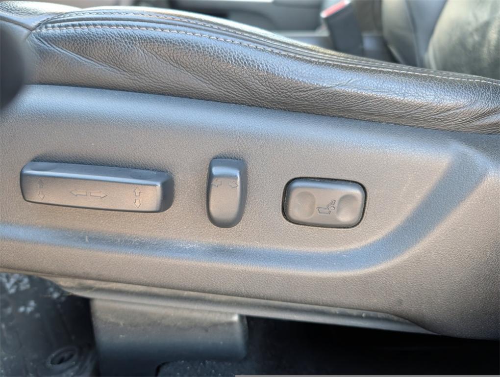 used 2013 Honda CR-V car, priced at $6,500