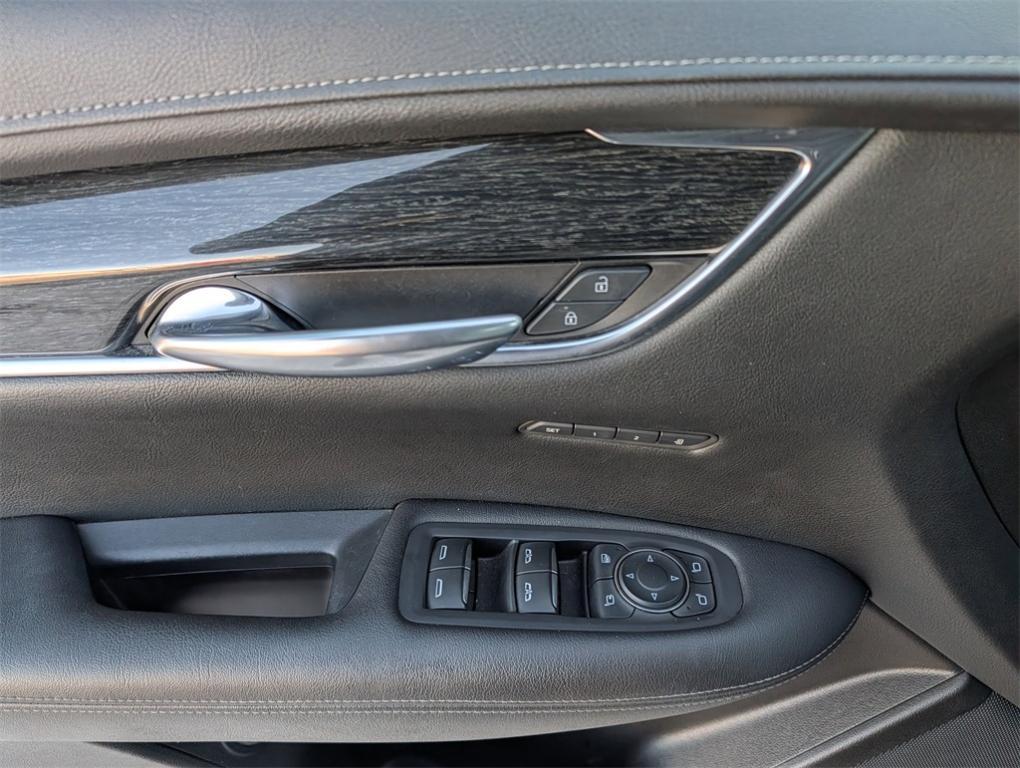 used 2021 Cadillac XT5 car, priced at $19,400