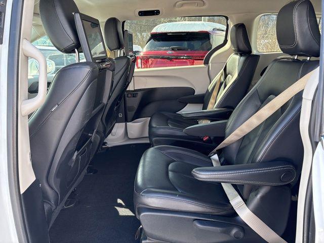 used 2022 Chrysler Pacifica Hybrid car, priced at $21,977