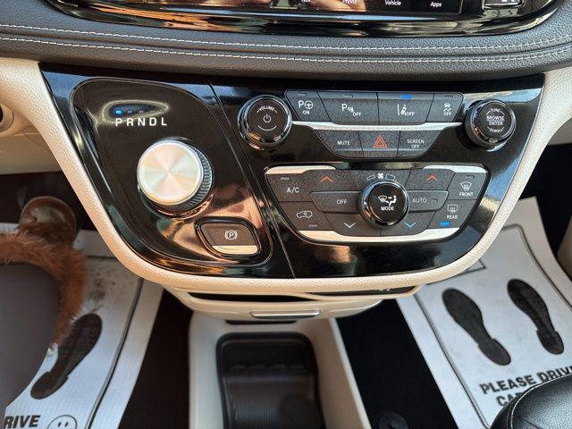 used 2022 Chrysler Pacifica Hybrid car, priced at $21,977