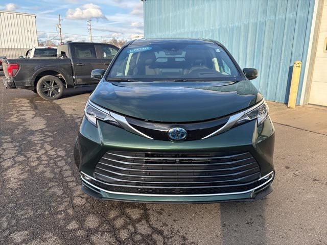 used 2023 Toyota Sienna car, priced at $52,977