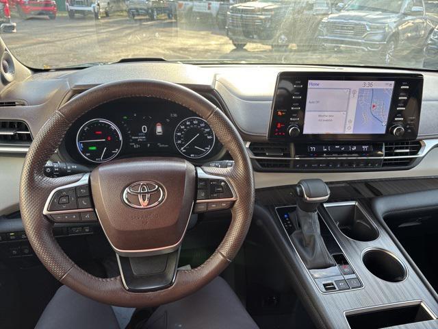 used 2023 Toyota Sienna car, priced at $52,977