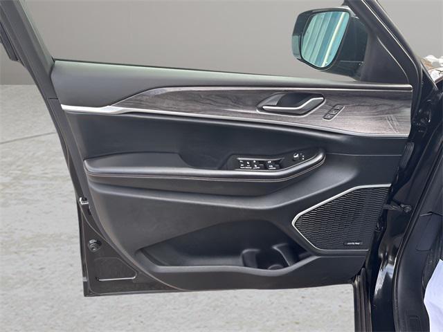 used 2021 Jeep Grand Cherokee L car, priced at $28,883