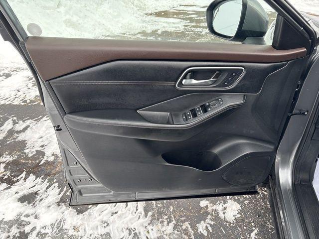 used 2023 Nissan Rogue car, priced at $28,672