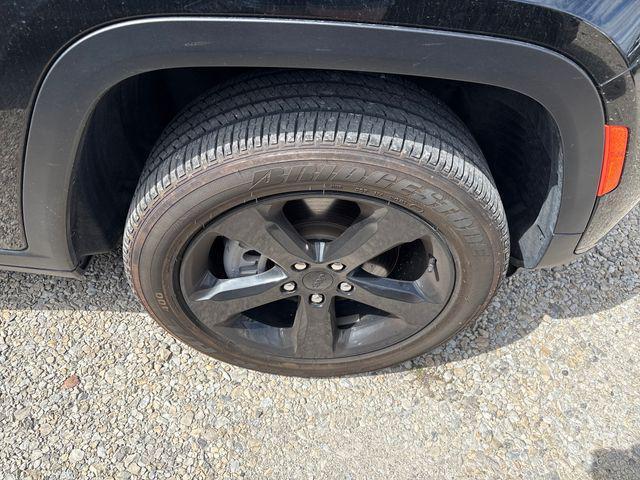 used 2024 Jeep Grand Cherokee L car, priced at $37,877