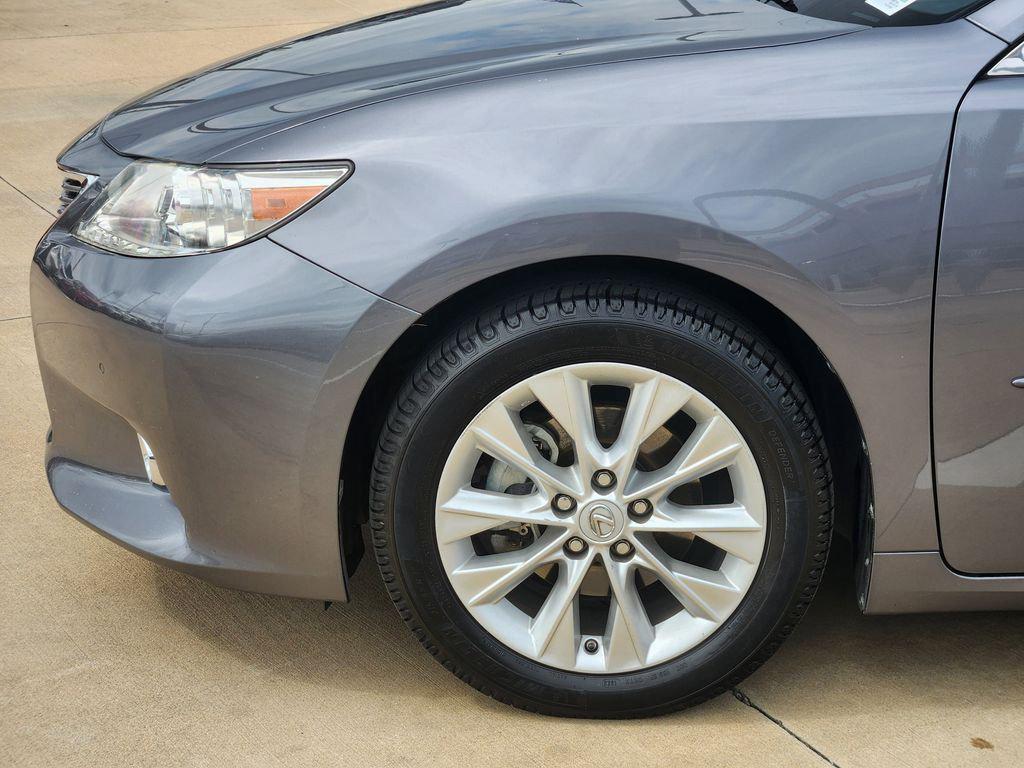 used 2014 Lexus ES 300h car, priced at $11,113