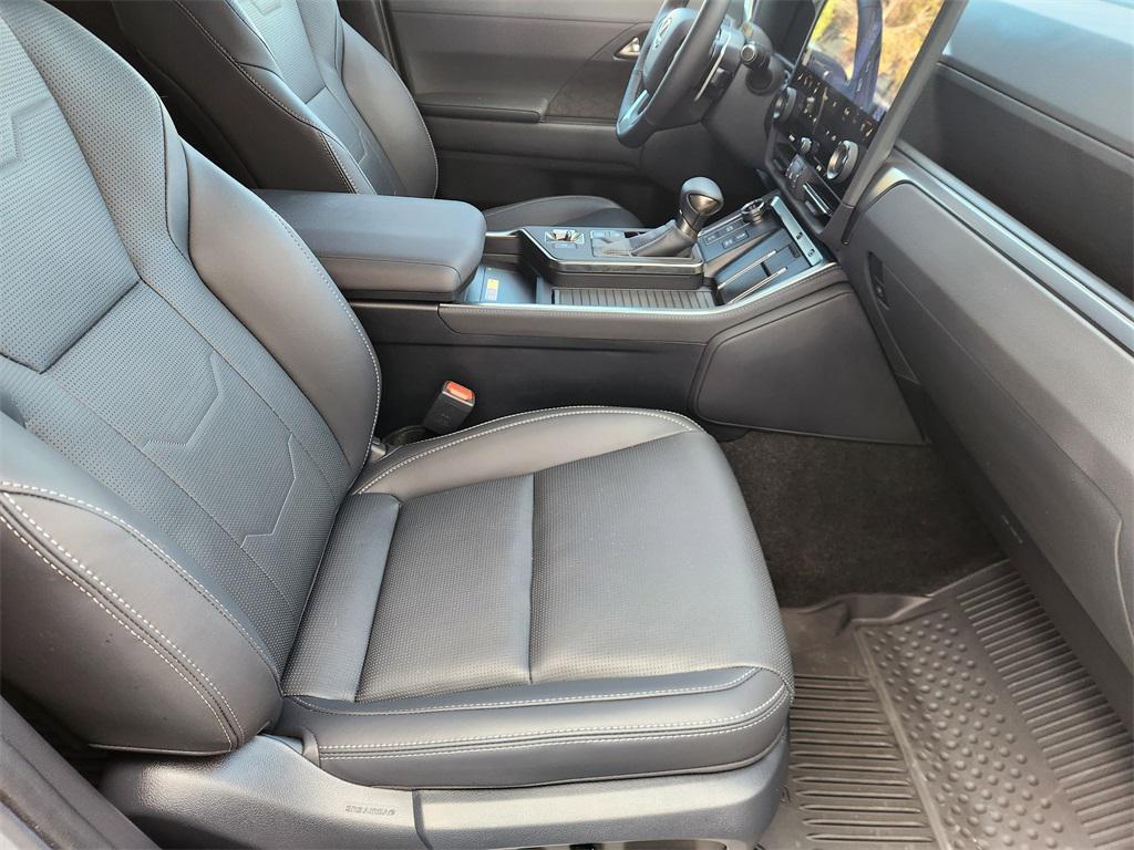 used 2025 Lexus GX 550 car, priced at $98,888