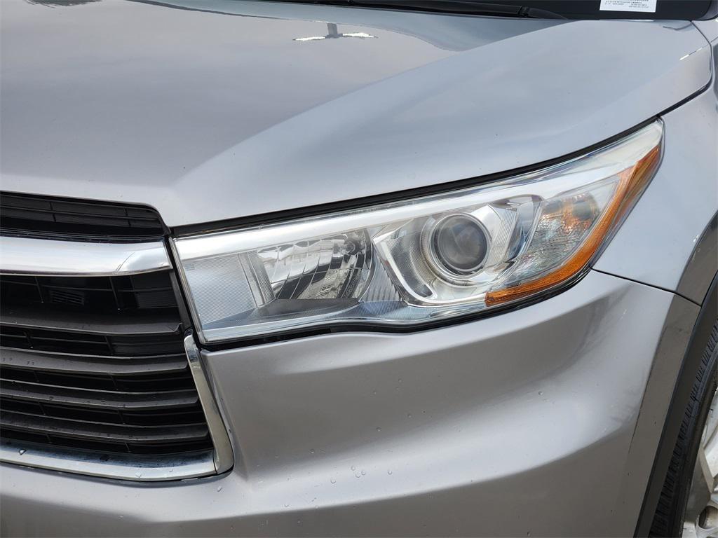 used 2016 Toyota Highlander car, priced at $18,777