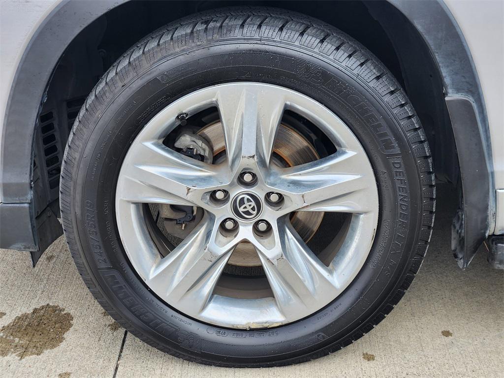 used 2016 Toyota Highlander car, priced at $18,777
