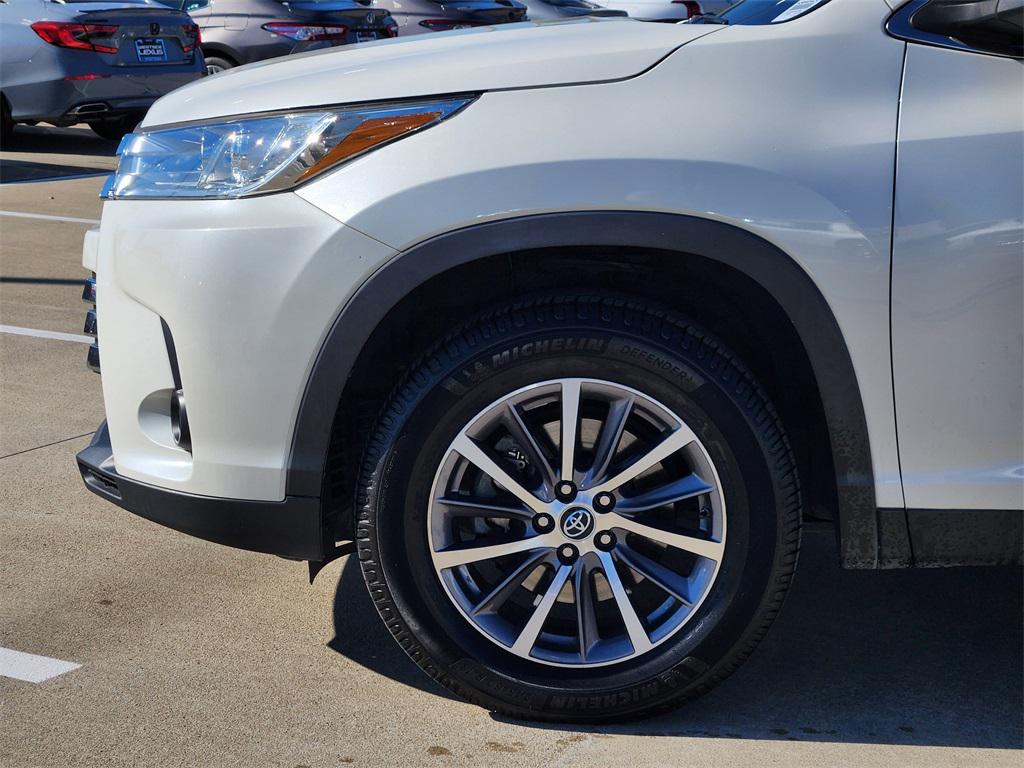 used 2019 Toyota Highlander car, priced at $20,777