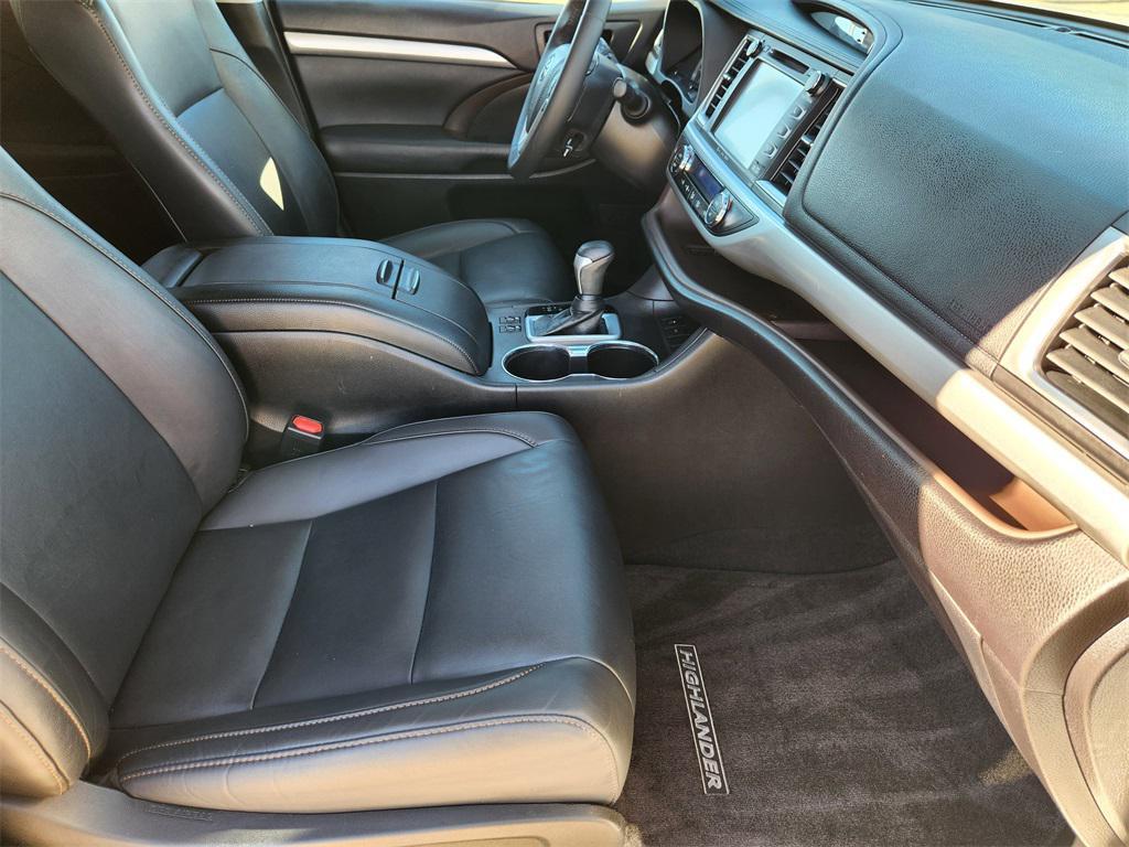 used 2019 Toyota Highlander car, priced at $20,777
