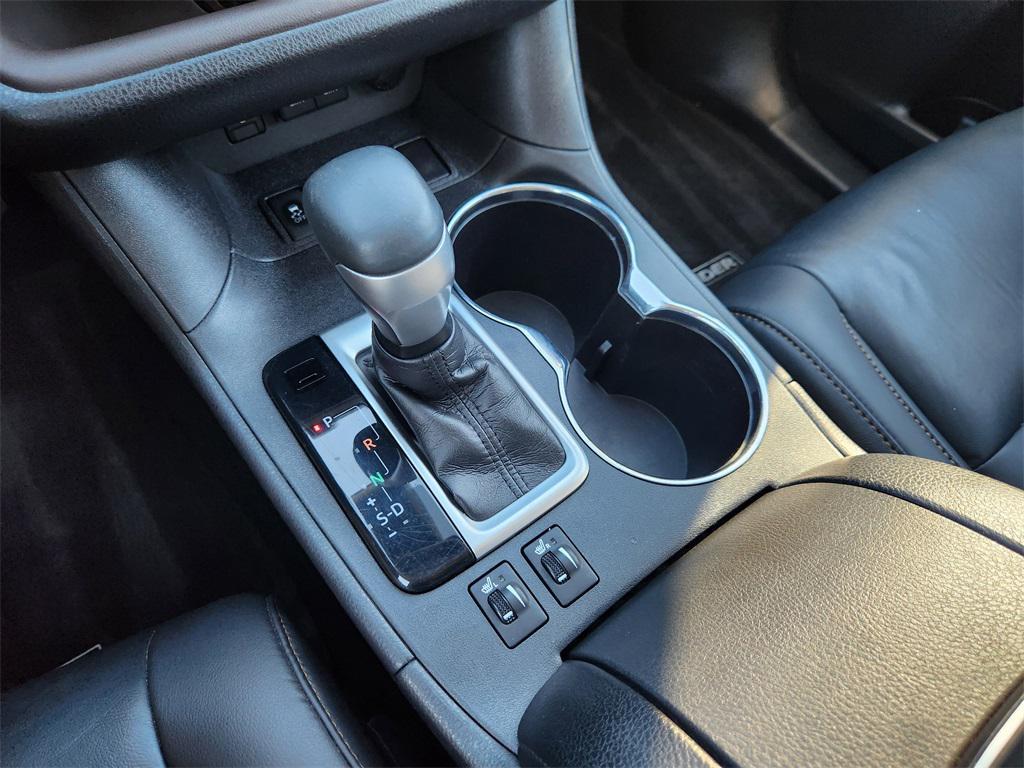 used 2019 Toyota Highlander car, priced at $20,777