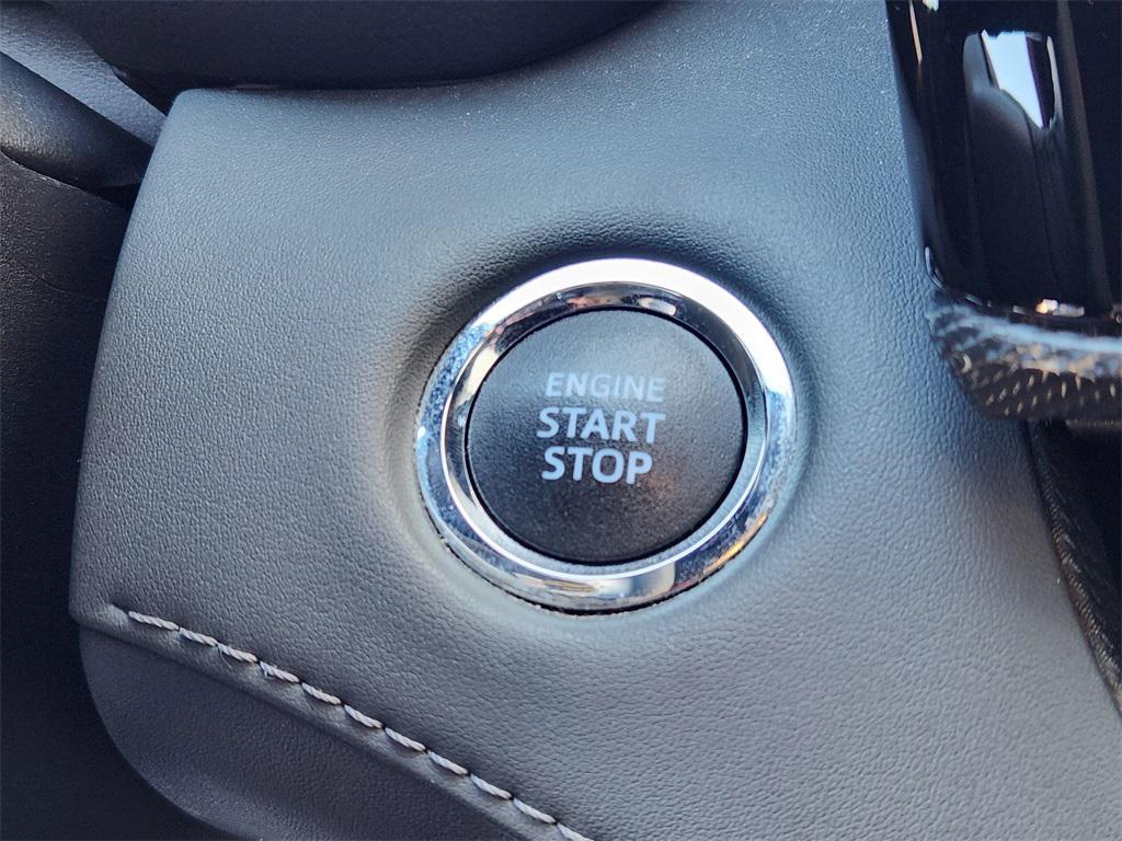 used 2022 Toyota Highlander car, priced at $30,888