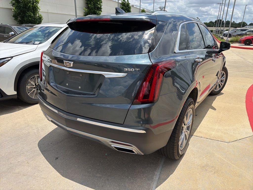 used 2021 Cadillac XT5 car, priced at $22,113