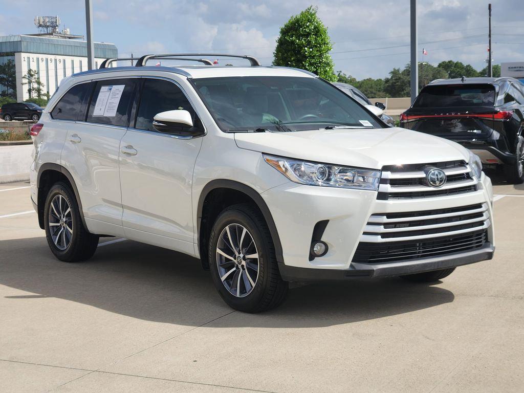 used 2018 Toyota Highlander car, priced at $25,888
