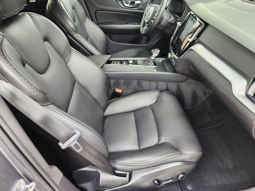 used 2020 Volvo V60 Cross Country car, priced at $28,888