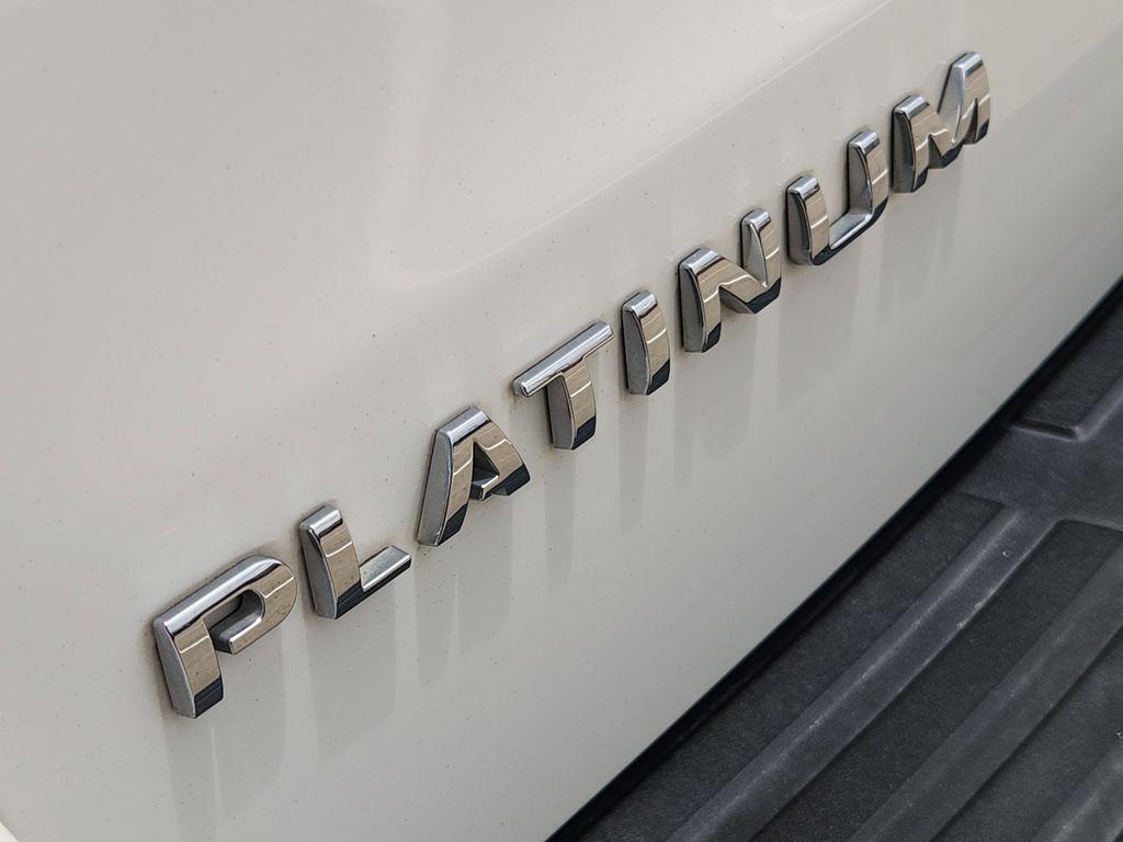 used 2022 Ford Expedition car, priced at $49,888