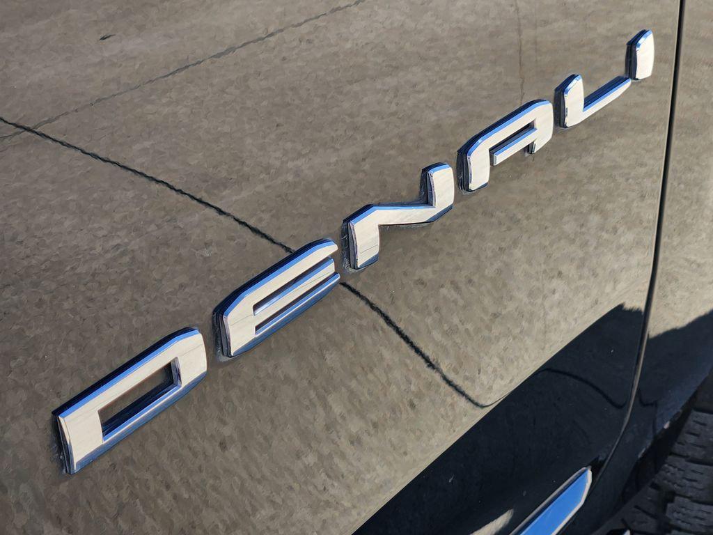 used 2023 GMC Yukon XL car, priced at $72,888