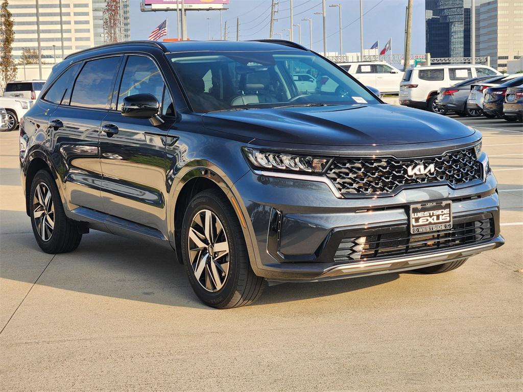 used 2022 Kia Sorento car, priced at $22,777