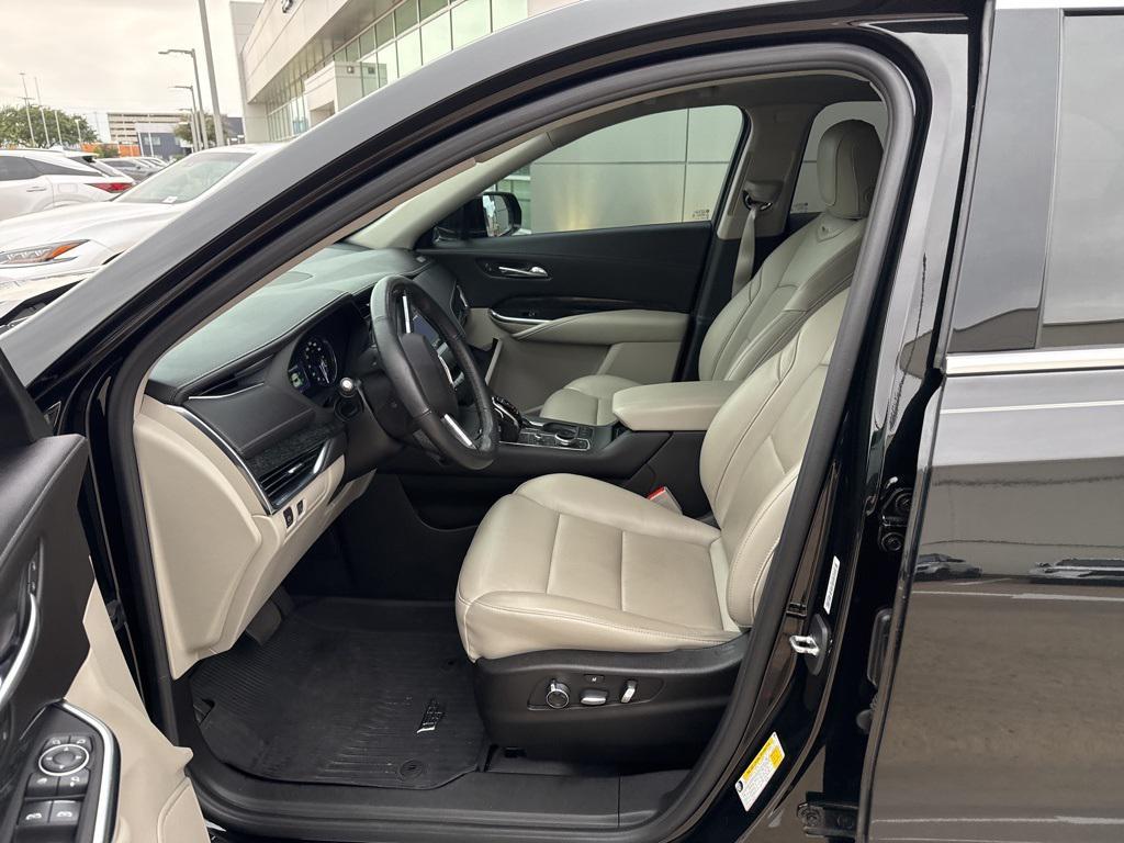 used 2021 Cadillac XT4 car, priced at $26,888