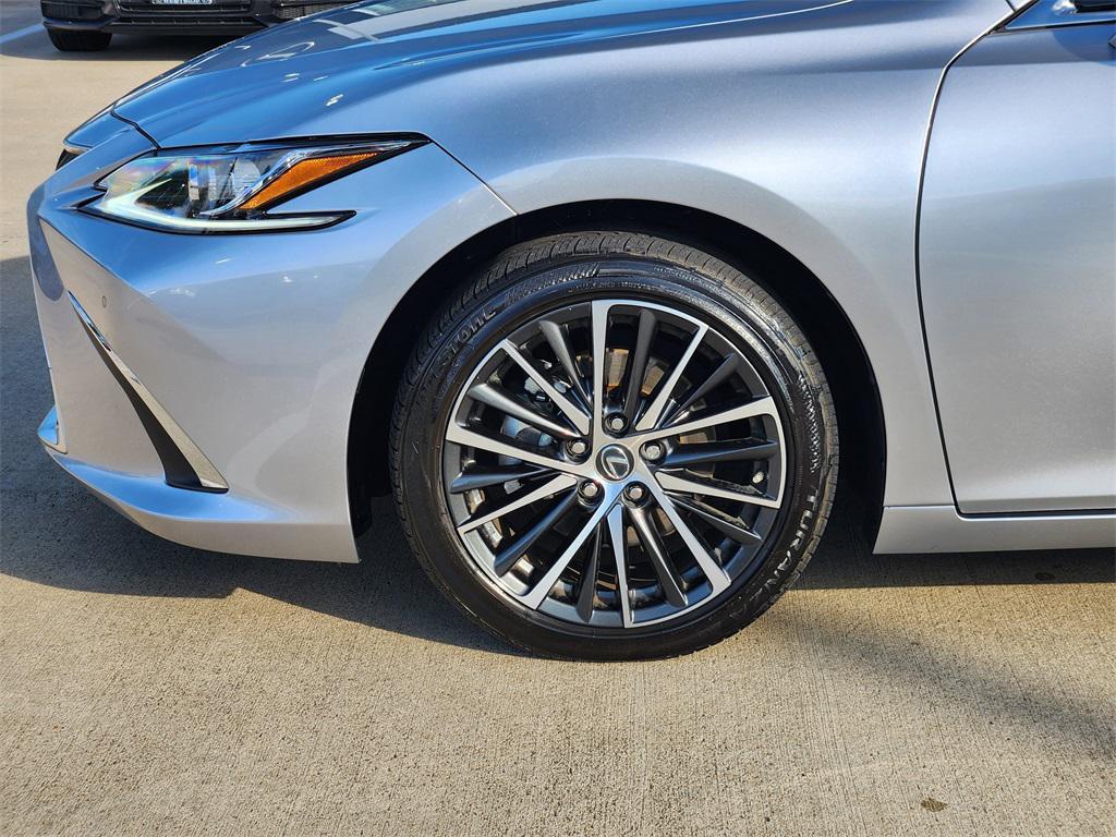 used 2024 Lexus ES 350 car, priced at $40,101