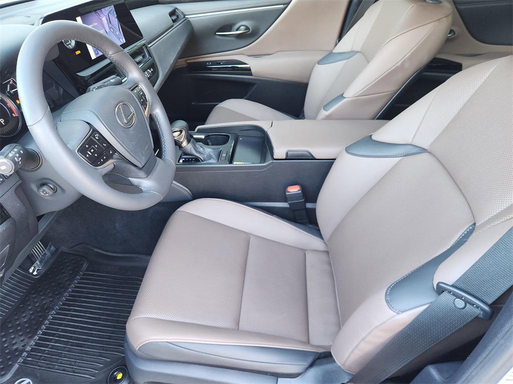 used 2024 Lexus ES 350 car, priced at $40,101