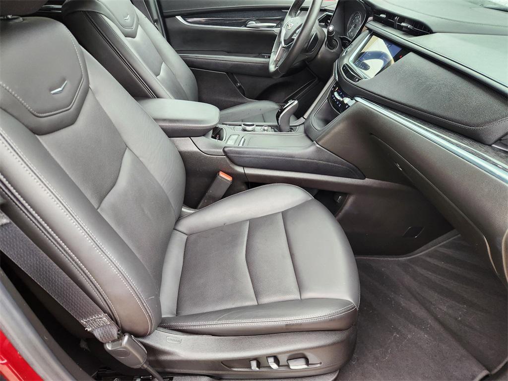 used 2023 Cadillac XT5 car, priced at $26,777