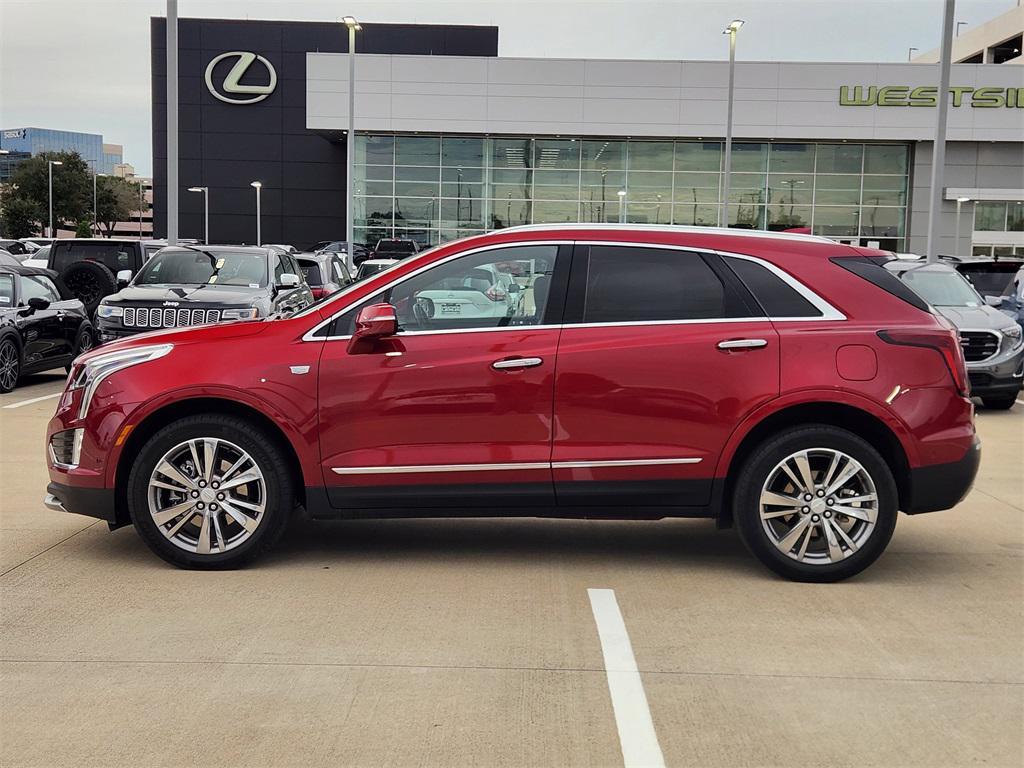 used 2023 Cadillac XT5 car, priced at $26,777