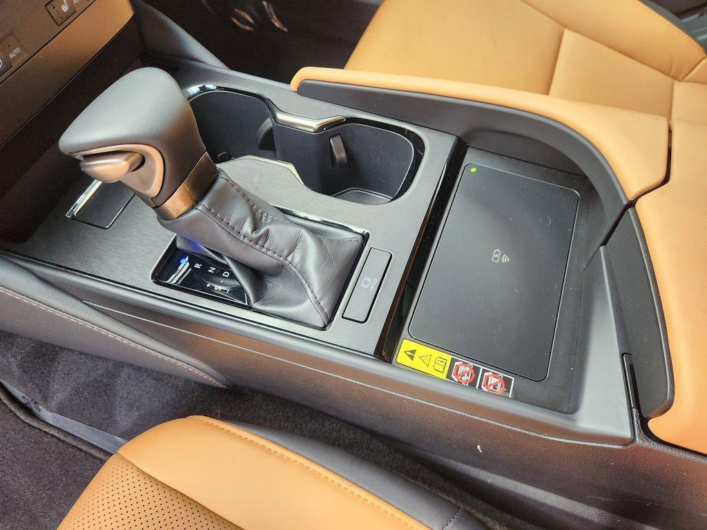 used 2025 Lexus ES 350 car, priced at $44,777