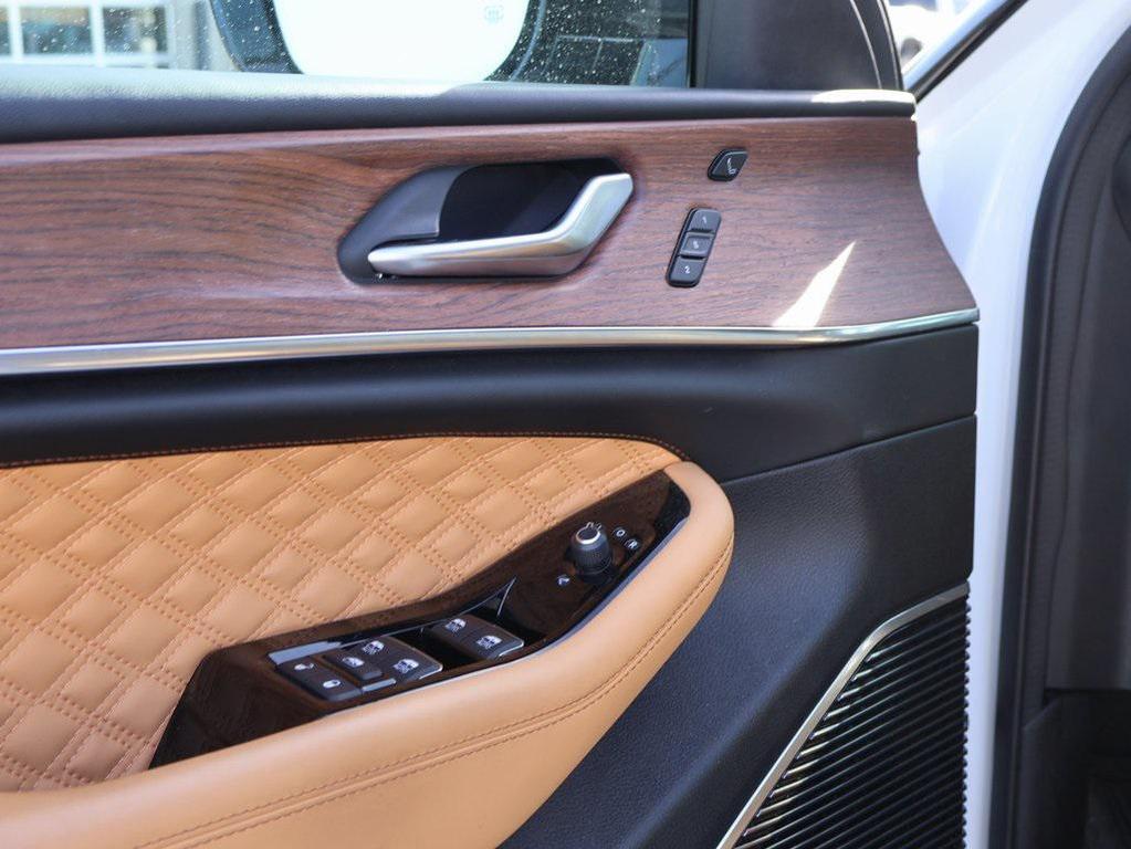 used 2022 Jeep Grand Cherokee 4xe car, priced at $33,497