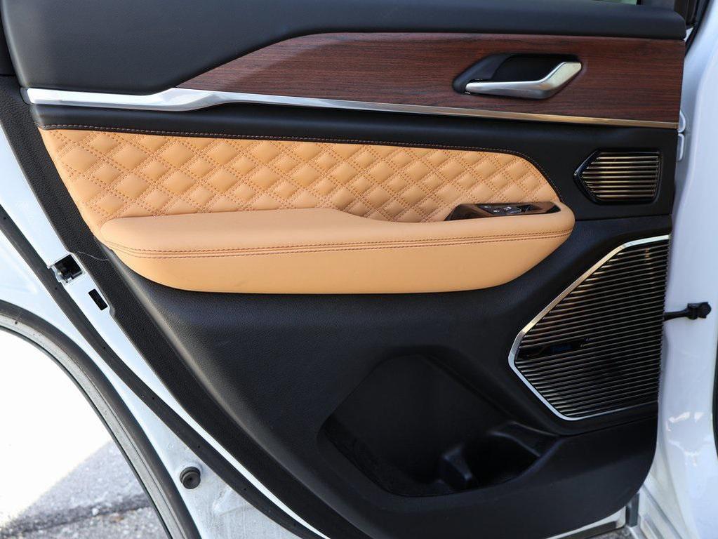 used 2022 Jeep Grand Cherokee 4xe car, priced at $33,497