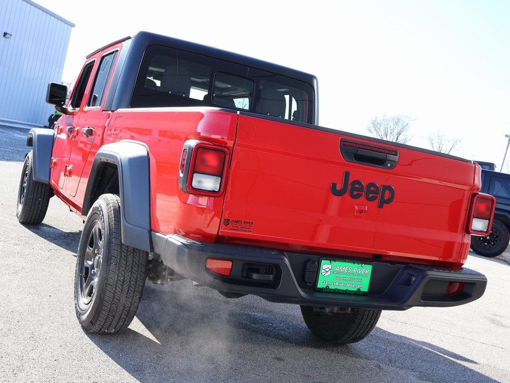 used 2024 Jeep Gladiator car, priced at $33,399