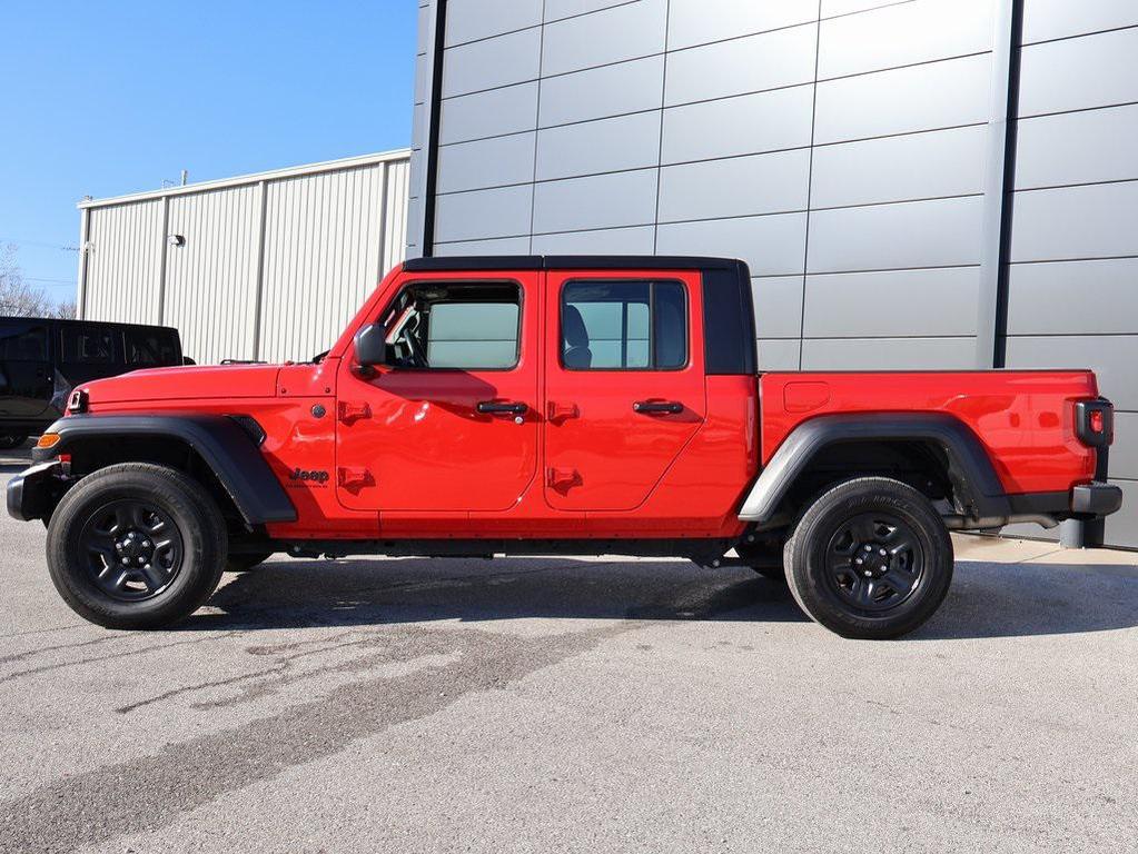 used 2024 Jeep Gladiator car, priced at $33,399