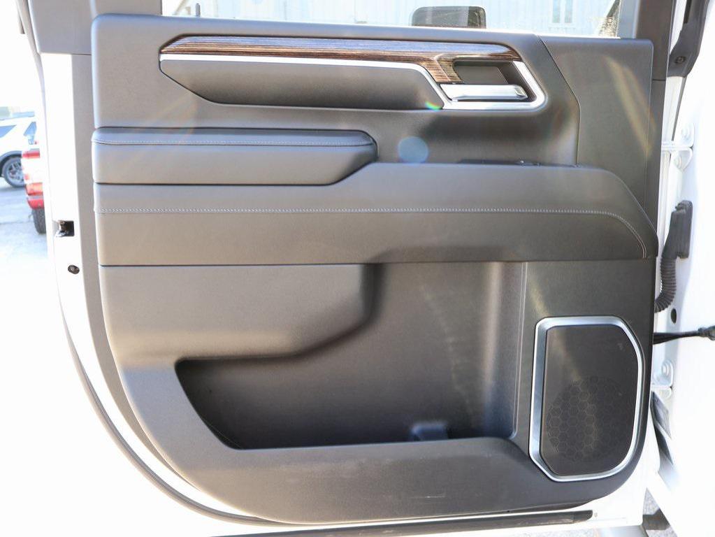 used 2024 GMC Sierra 2500 car, priced at $51,299