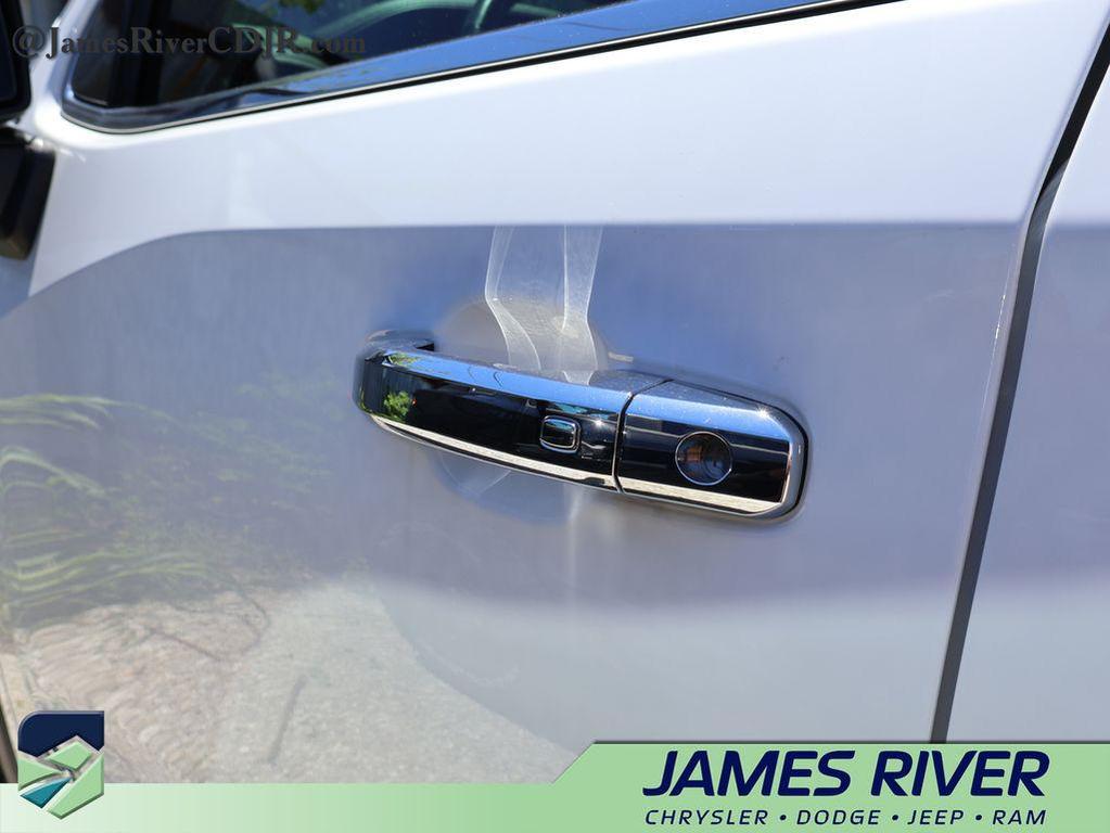 used 2019 GMC Sierra 1500 car, priced at $36,273