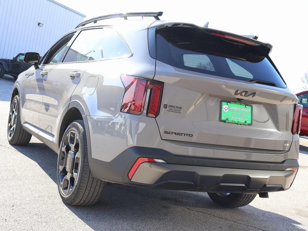 used 2025 Kia Sorento car, priced at $34,497