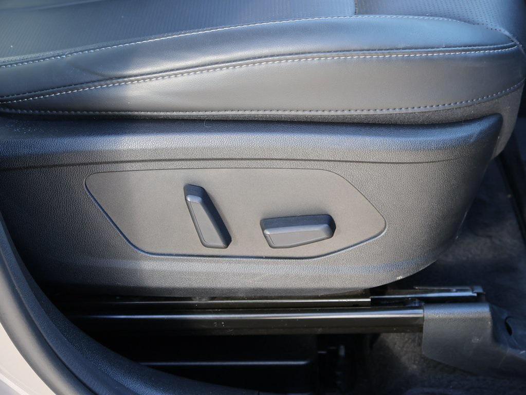 used 2025 Kia Sorento car, priced at $34,497