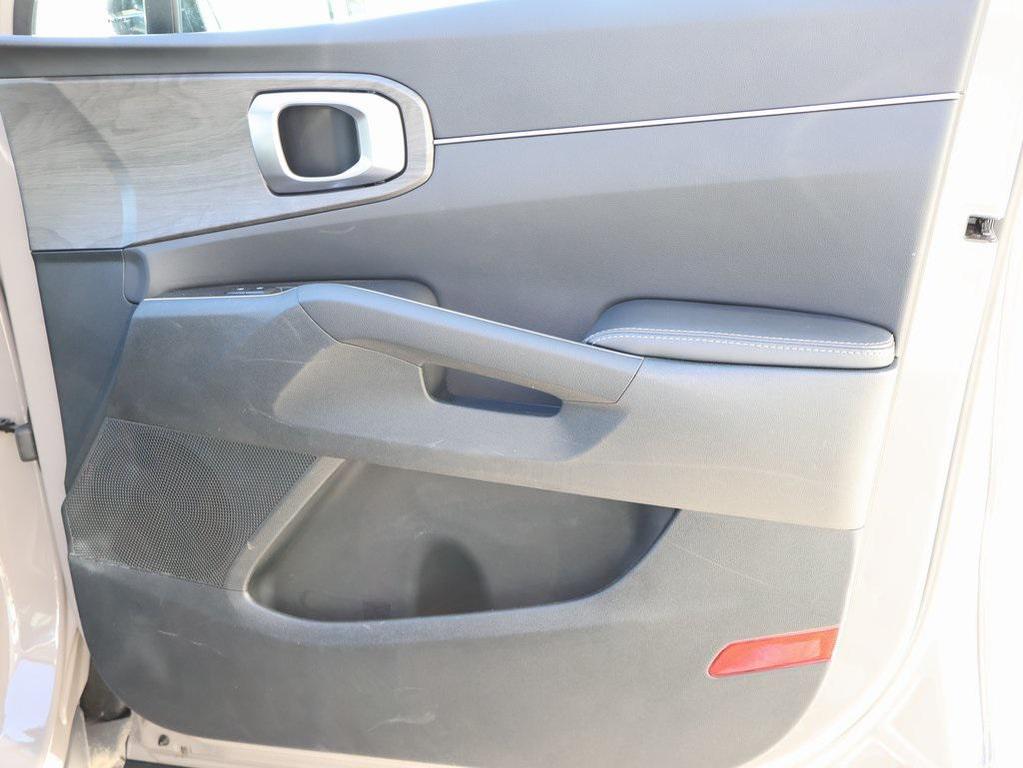 used 2025 Kia Sorento car, priced at $34,497