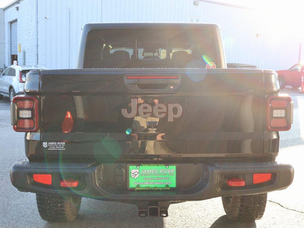 new 2026 Jeep Gladiator car, priced at $57,575
