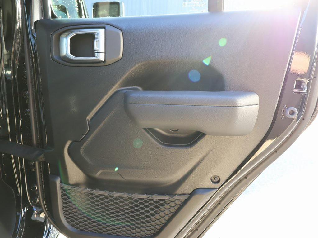 new 2026 Jeep Gladiator car, priced at $57,575