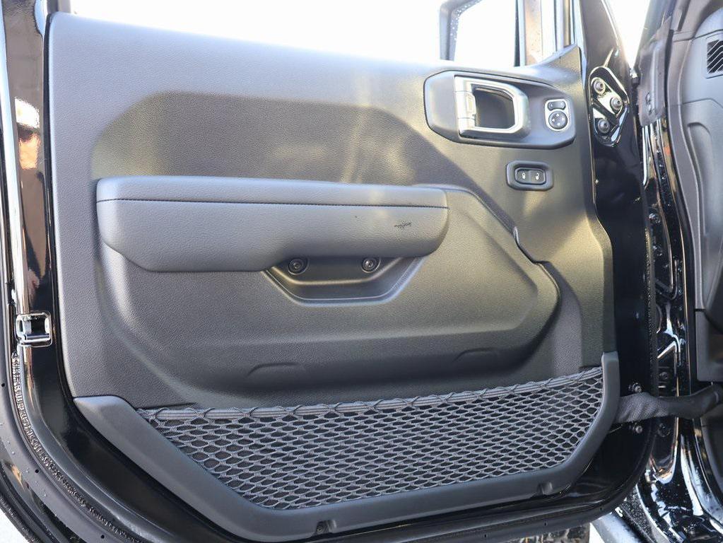 new 2026 Jeep Gladiator car, priced at $57,575