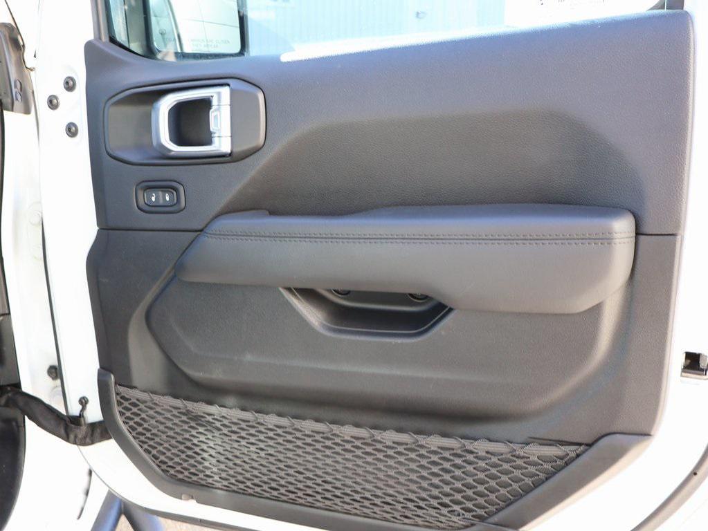 used 2021 Jeep Wrangler Unlimited car, priced at $27,199