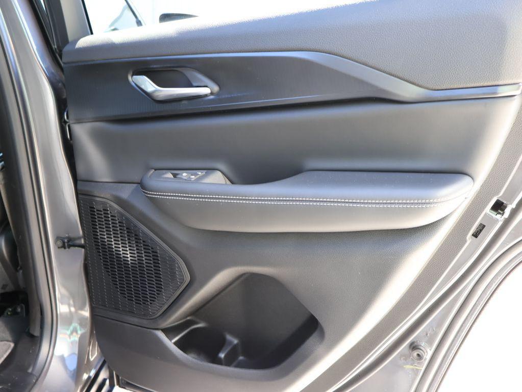 new 2026 Jeep Grand Cherokee car, priced at $44,025