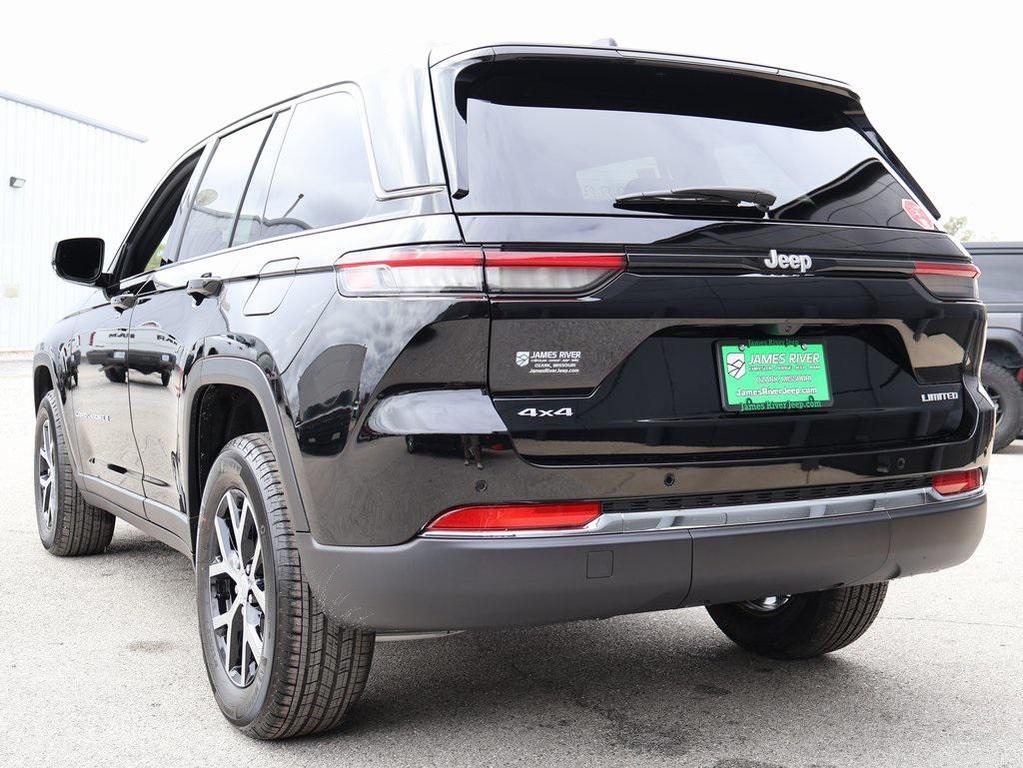 new 2025 Jeep Grand Cherokee car, priced at $39,013