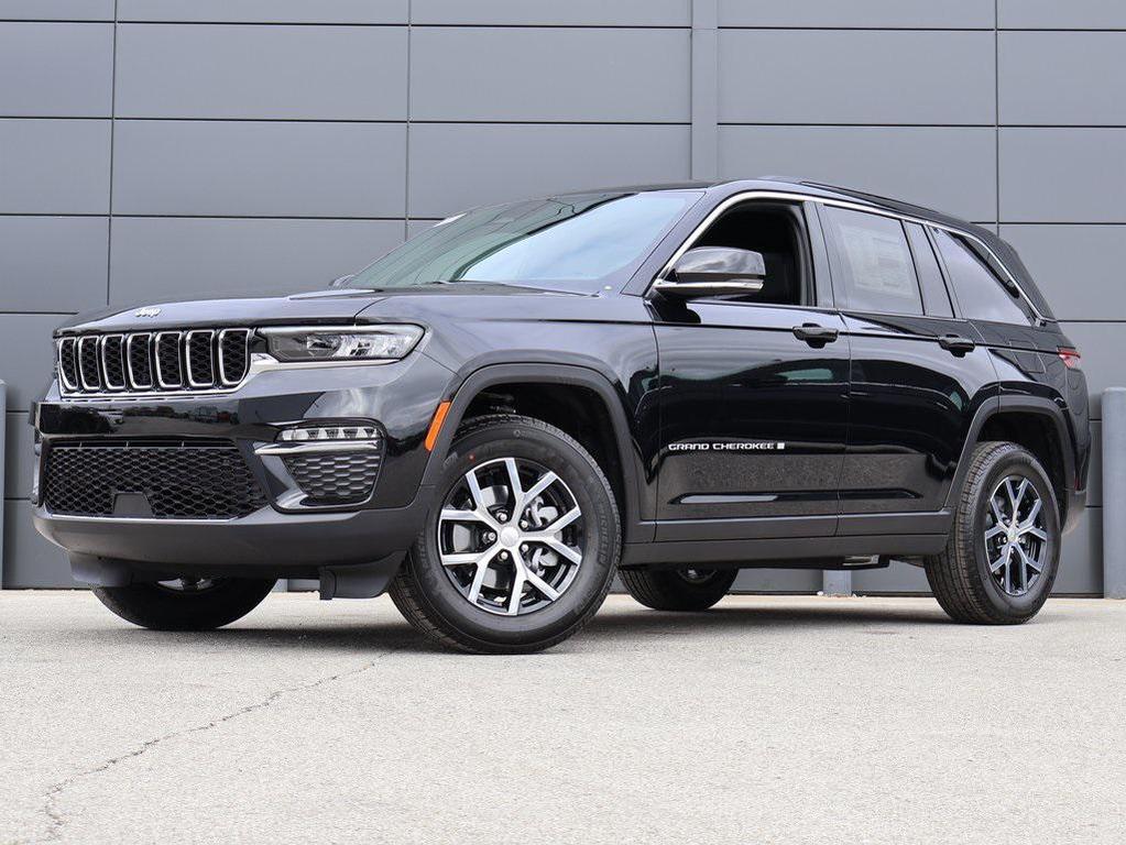 new 2025 Jeep Grand Cherokee car, priced at $39,013
