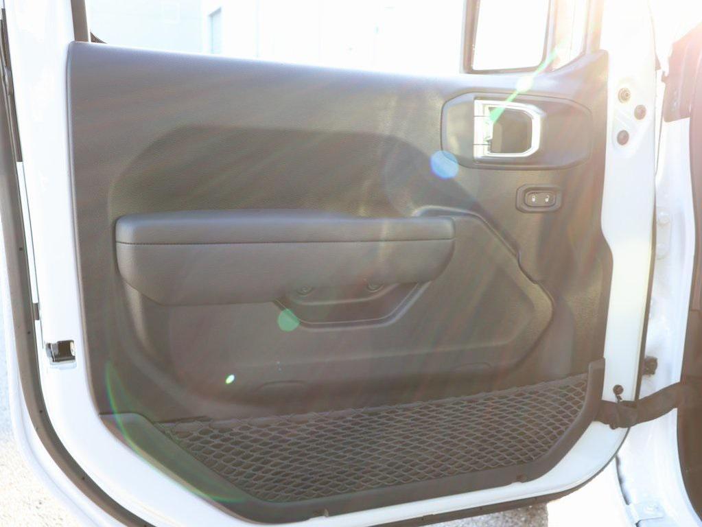 new 2026 Jeep Wrangler car, priced at $45,280