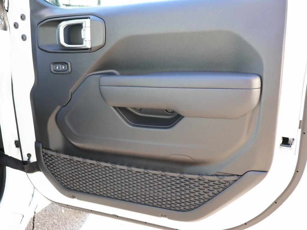 new 2026 Jeep Wrangler car, priced at $45,280